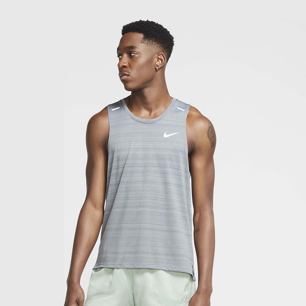 Camiseta Nike Miler Tank Color Gris