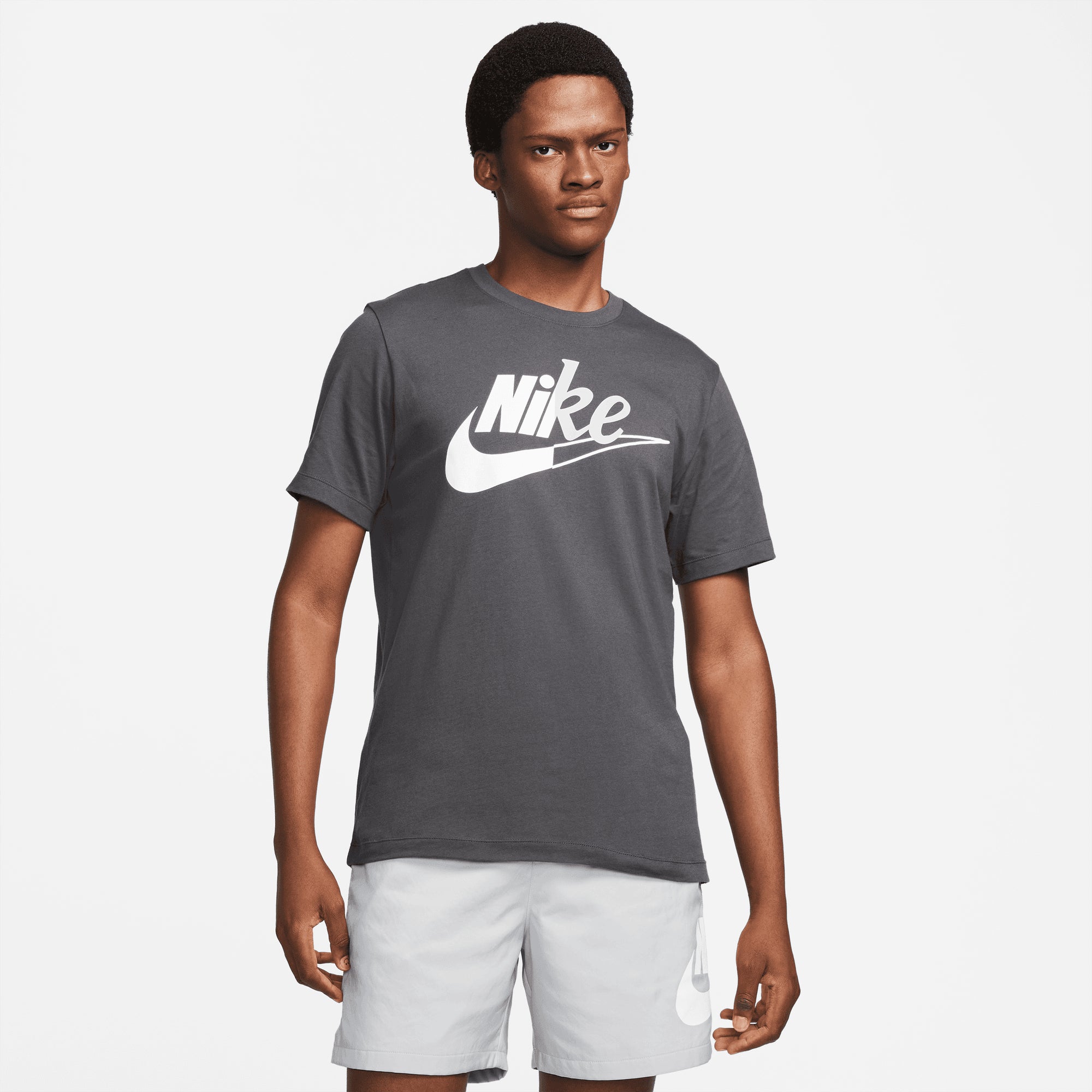 Polera Nike Color Plomo.