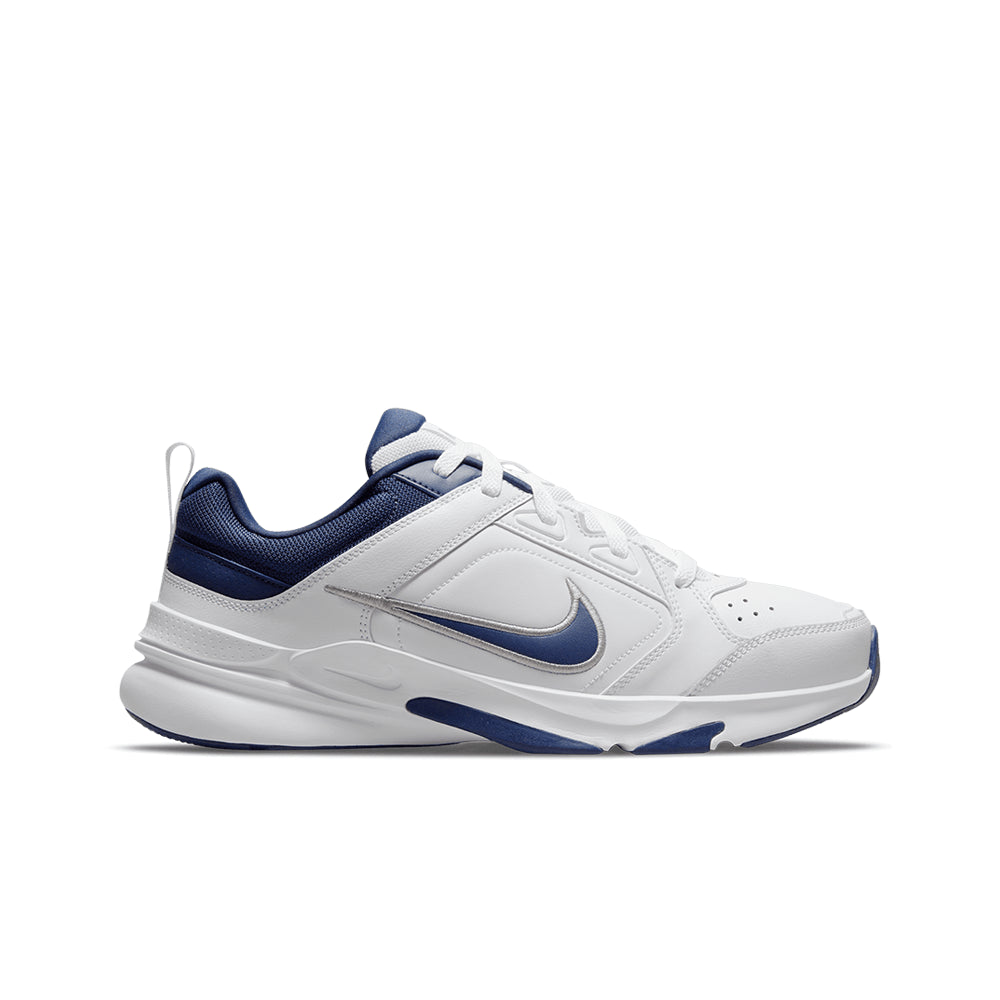 Tenis Nike Defyallday